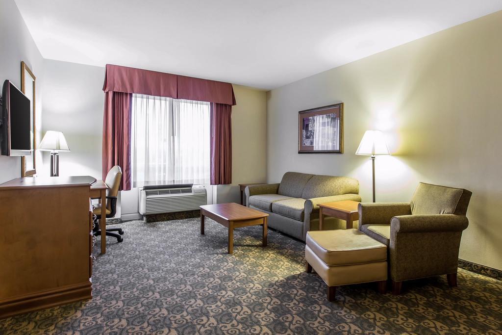Comfort Inn & Suites Tifton Buitenkant foto