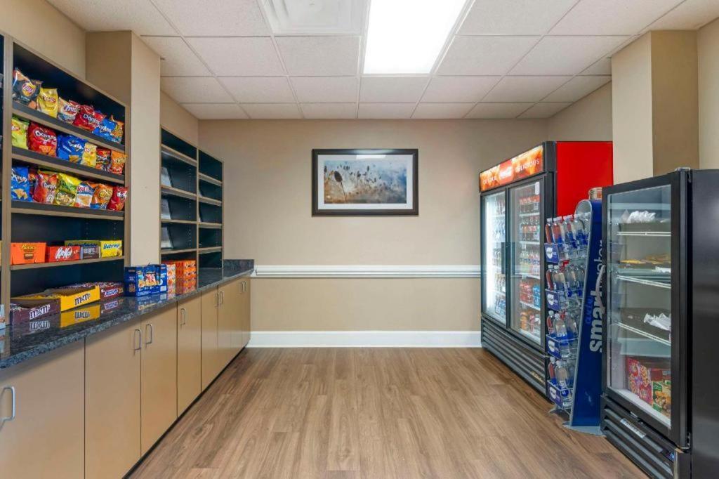 Comfort Inn & Suites Tifton Buitenkant foto