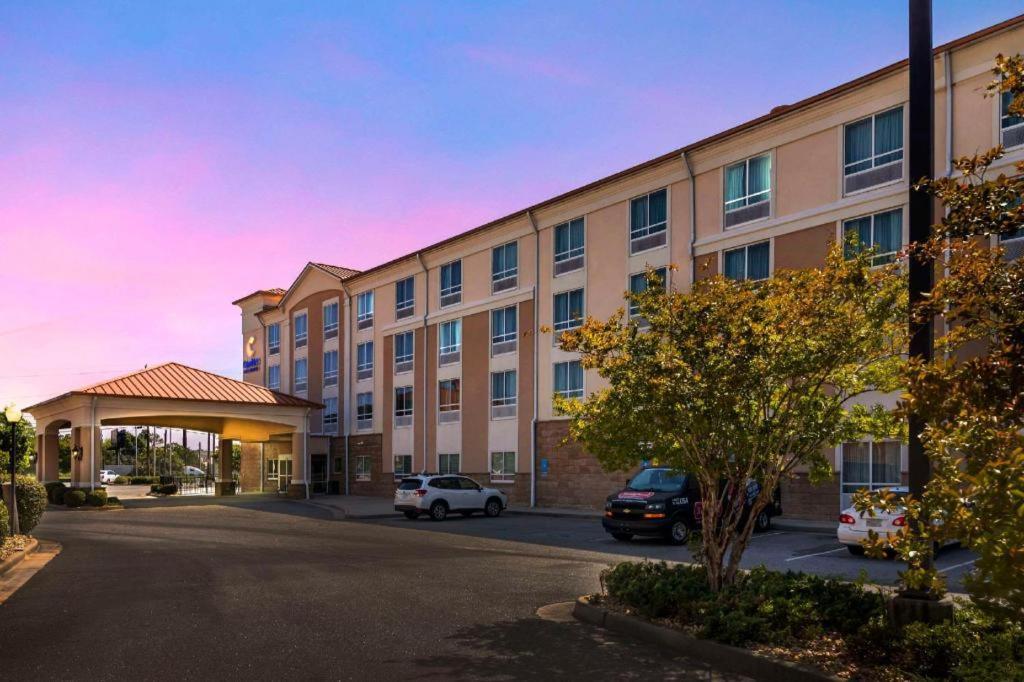 Comfort Inn & Suites Tifton Buitenkant foto