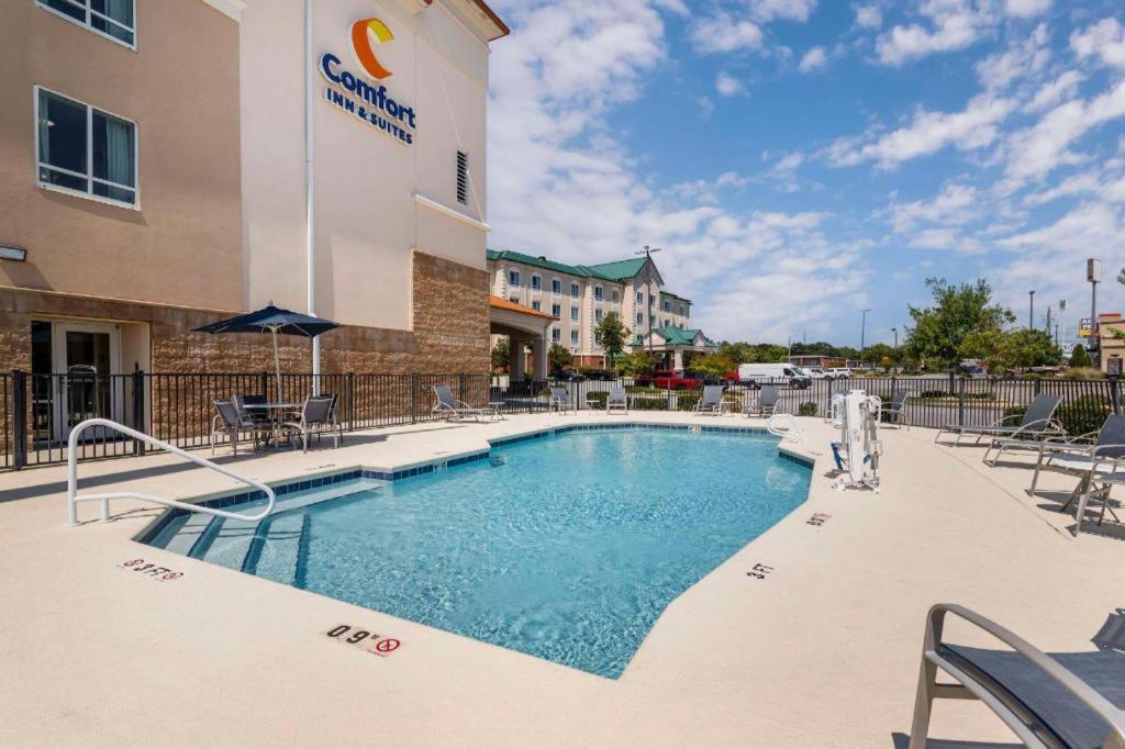 Comfort Inn & Suites Tifton Buitenkant foto